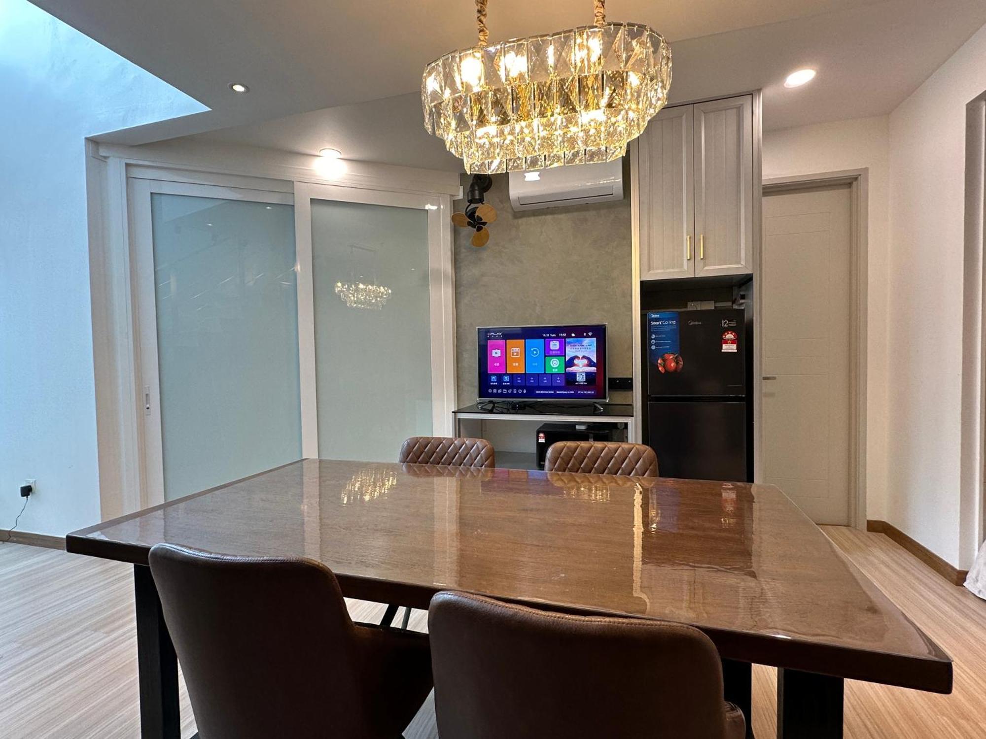 Apartment Duplex Penthouse 3 Bedroom The Wave 8-9pax *